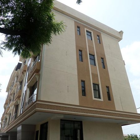 Hotel Sai Heera Residency Shirdi Zewnętrze zdjęcie