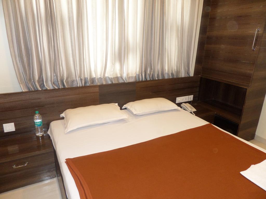 Hotel Sai Heera Residency Shirdi Pokój zdjęcie