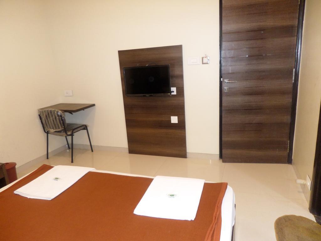 Hotel Sai Heera Residency Shirdi Pokój zdjęcie