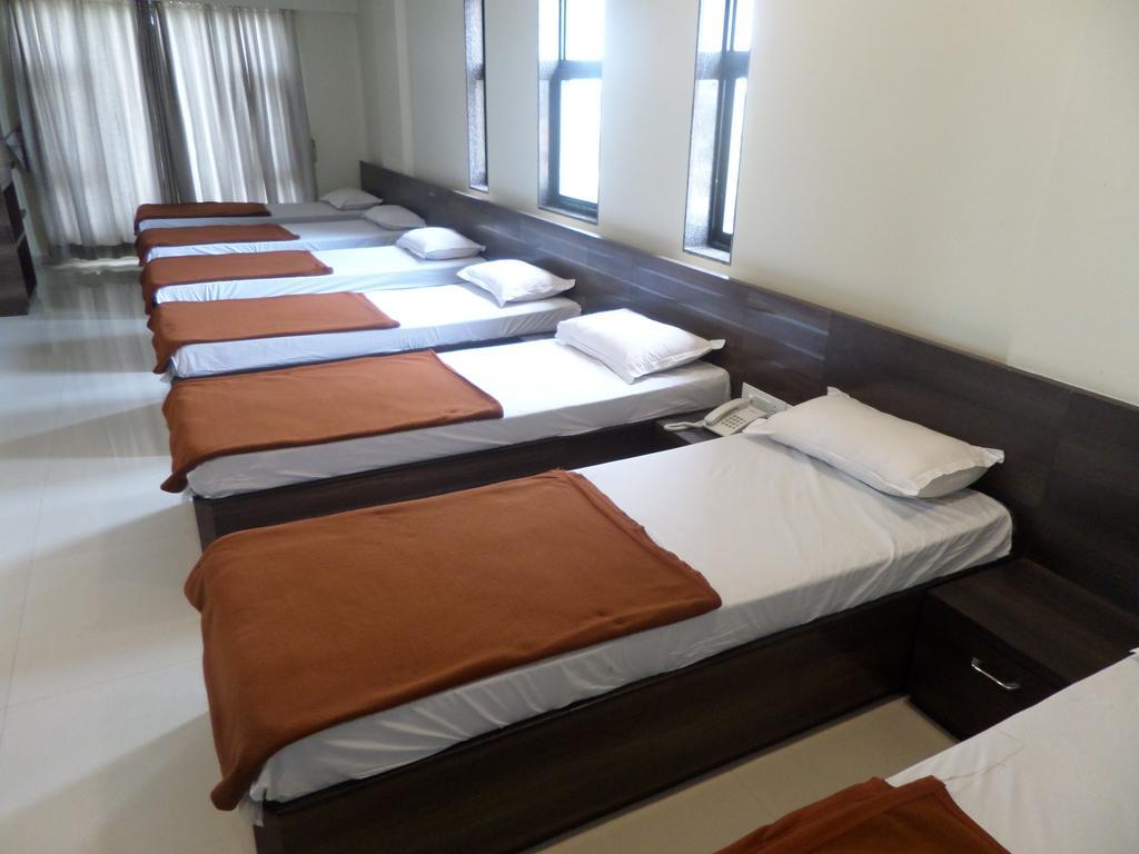 Hotel Sai Heera Residency Shirdi Pokój zdjęcie