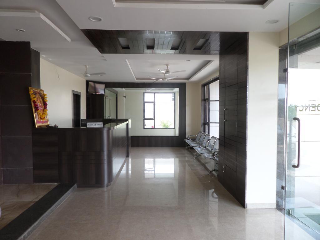 Hotel Sai Heera Residency Shirdi Zewnętrze zdjęcie