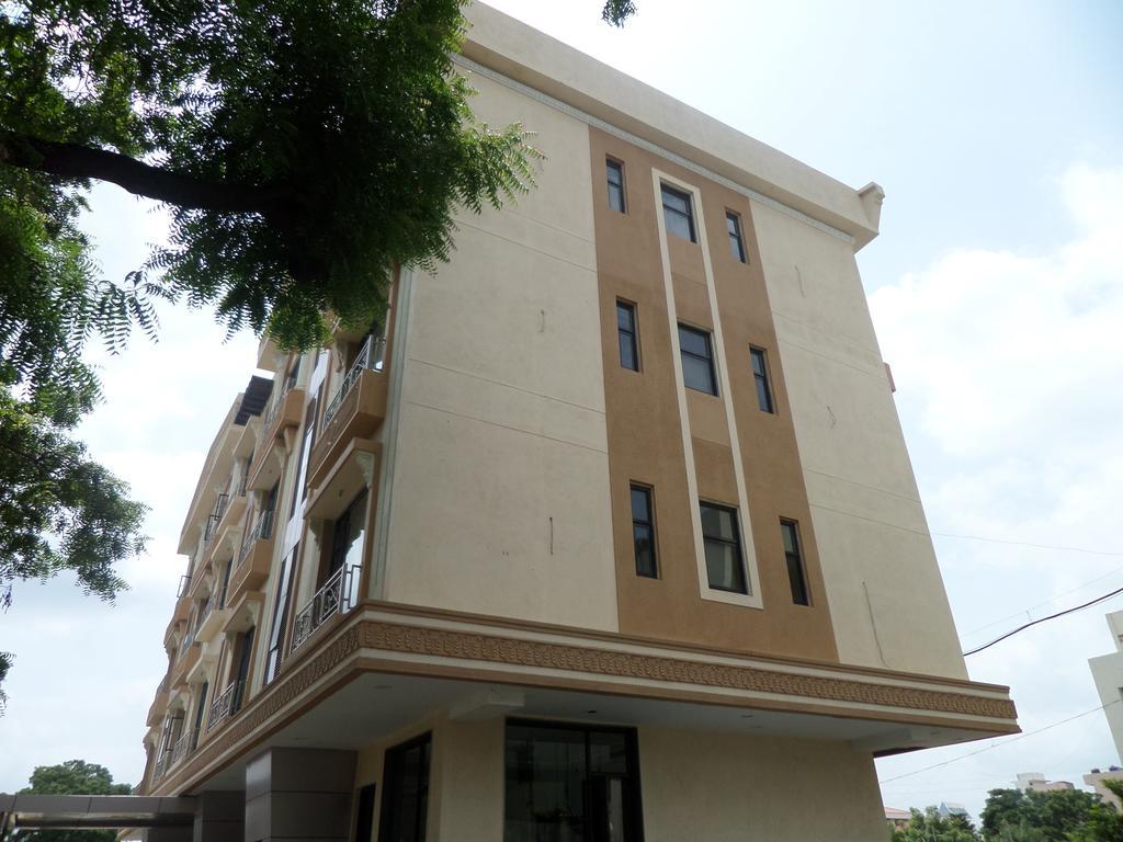 Hotel Sai Heera Residency Shirdi Zewnętrze zdjęcie